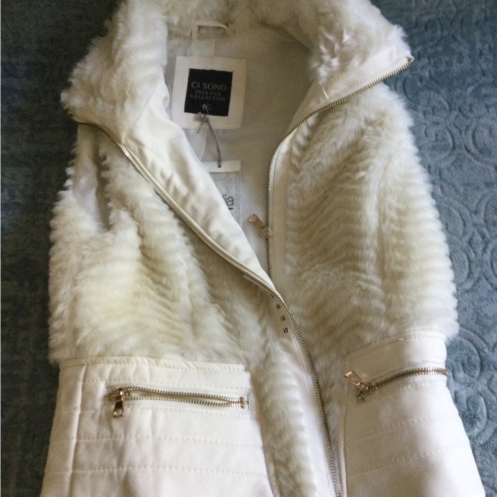 Vest - Picture 1 of 5